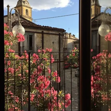 Casa Oleandro * サン・セヴェリーノ・ルカーノ